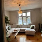 I Villa, 3 Soverom Med Parkering-naer Sentrum - Open For Ons 2026