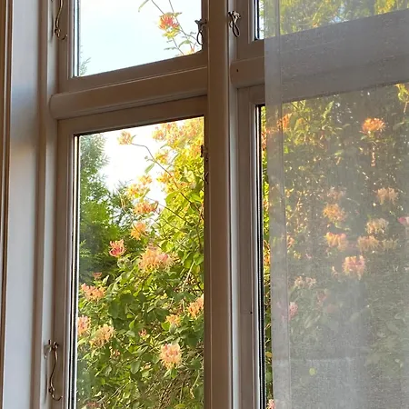 Lägenhet I Med Parkering-naer Sentrum ,4 Soverom