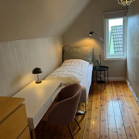 Apartmán I Med Parkering-naer Sentrum ,4 Soverom